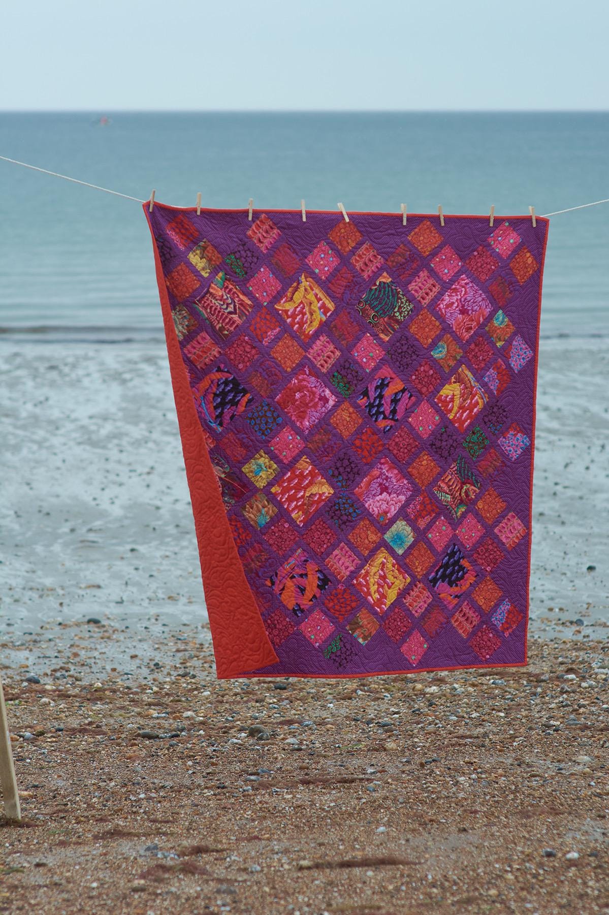 170 dées de Kaffe Fassett | patchworks, decoraton, couette artstque