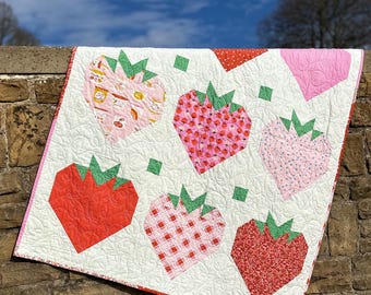 Strawberries & Cream Easy Fat Quarter Quilt Pattern PDF by Pam and Nicky Lintott