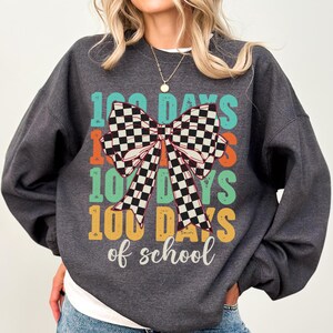 100 Days of School Sweatshirt,Coquette Teacher Sweatshirt,Cute 100 Days Celebration Sweather,Teacher Gift, Bow Teacher Hoodie,100 Days Top