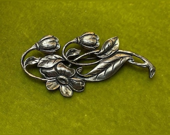 Art Nouveau Flower Brooch