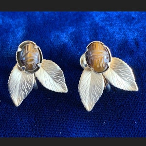 Vintage Scarab Tigers Eye Screw Back Earrings 1/20 12k GF