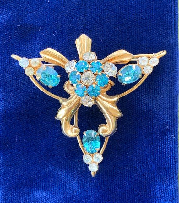 Antique Art Nouveau Brooch - image 1