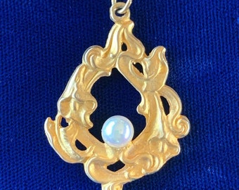 Vintage Art Nouveau Style Pearl Necklace