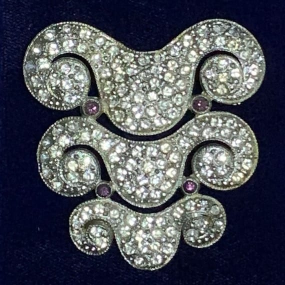 Antique Cast Unsigned Brooch - image 2