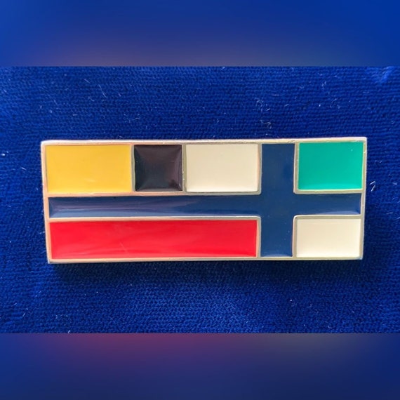 Vintage Ginnie Johansen Enamel Brooch