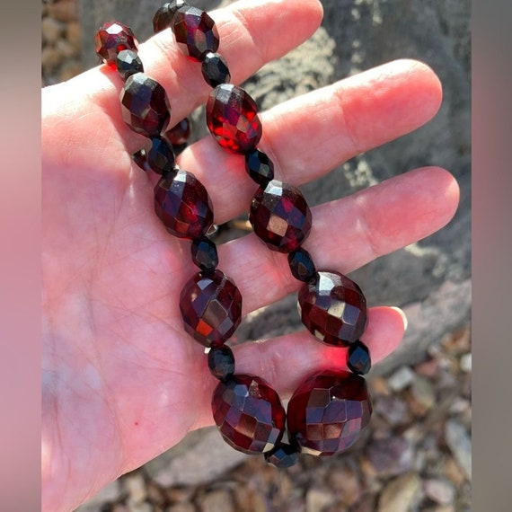 Vintage Faceted Cherry and Black Graduated Bakeli… - image 3