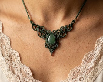 Handmade Macrame Necklace with Aventurine Stone,Green Micromacrame,Crystal Choker, Small,Delicate Boho Choker,Antique Spiritual Gift for her