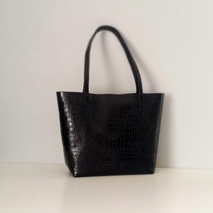 Handmade Black Patent Leather Tote Bag – Spacious, Lightweight & Timeless Design – Large Everyday Leather Handbag