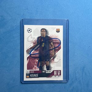 Jules Kounde signierte Match Attax Karte mit COA