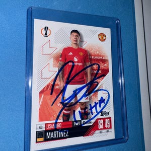 Lisander Martinez signierte Match Attax Karte mit COA