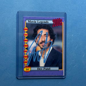 Dev Patel gesigneerde verzamelkaart 'Movie Legends' met certificaat van echtscheiding
