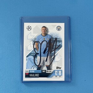 Erling Haaland signierte Match Attax Karte mit COA