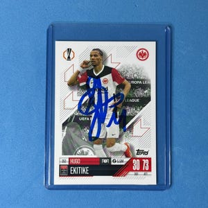 Hugo Ekitike signierte Match Attax Karte mit Echtheitszertifikat
