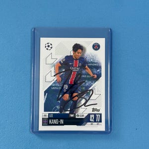 Lee Kang-In signierte Match Attax Karte mit Echtheitszertifikat
