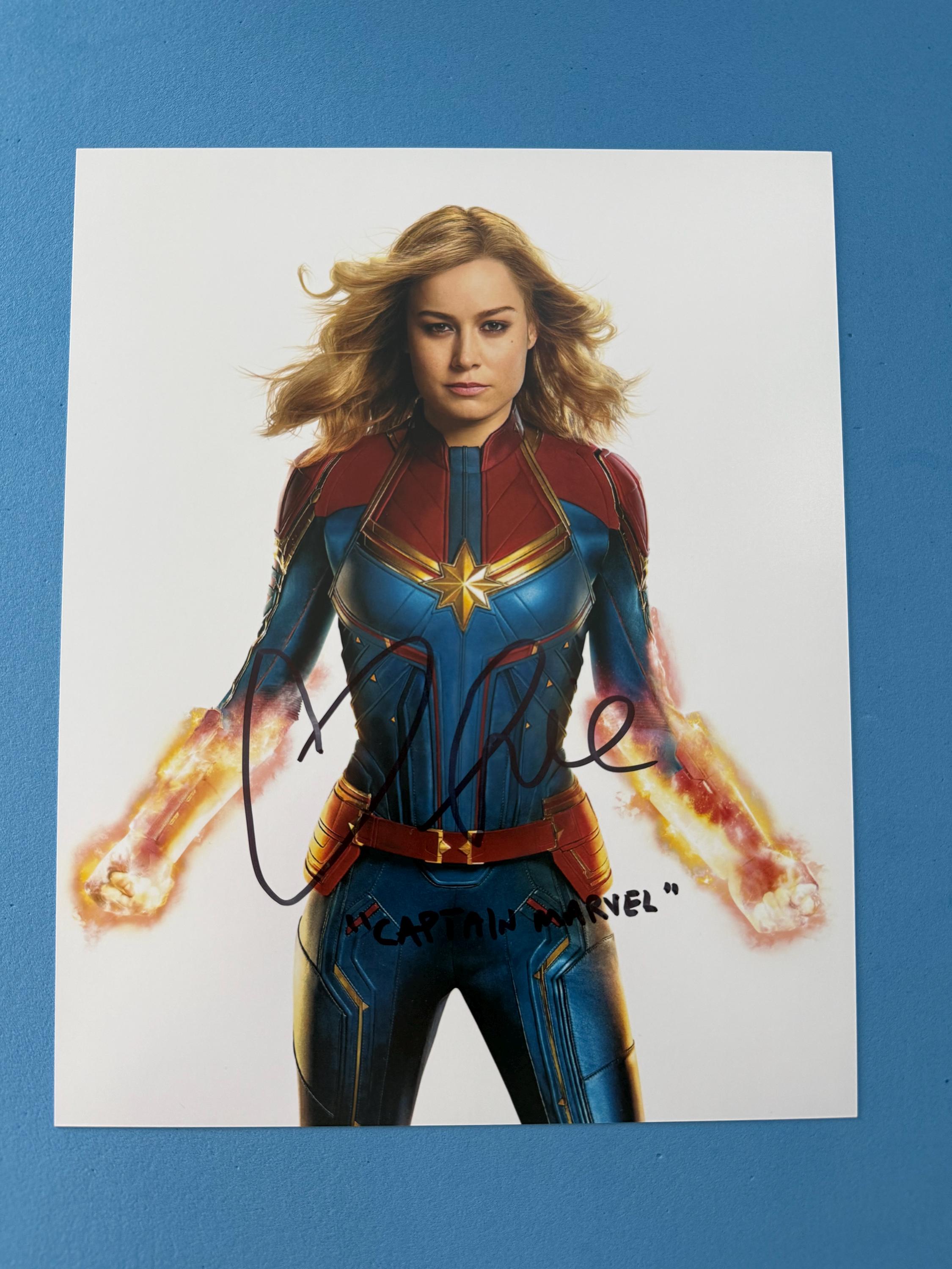 ブリー・ラーソン直筆サイン入り2Lサイズ写真…Brie Larson Yahoo!オークション -「ブリー・ラーソン」の落札相場・落札価格