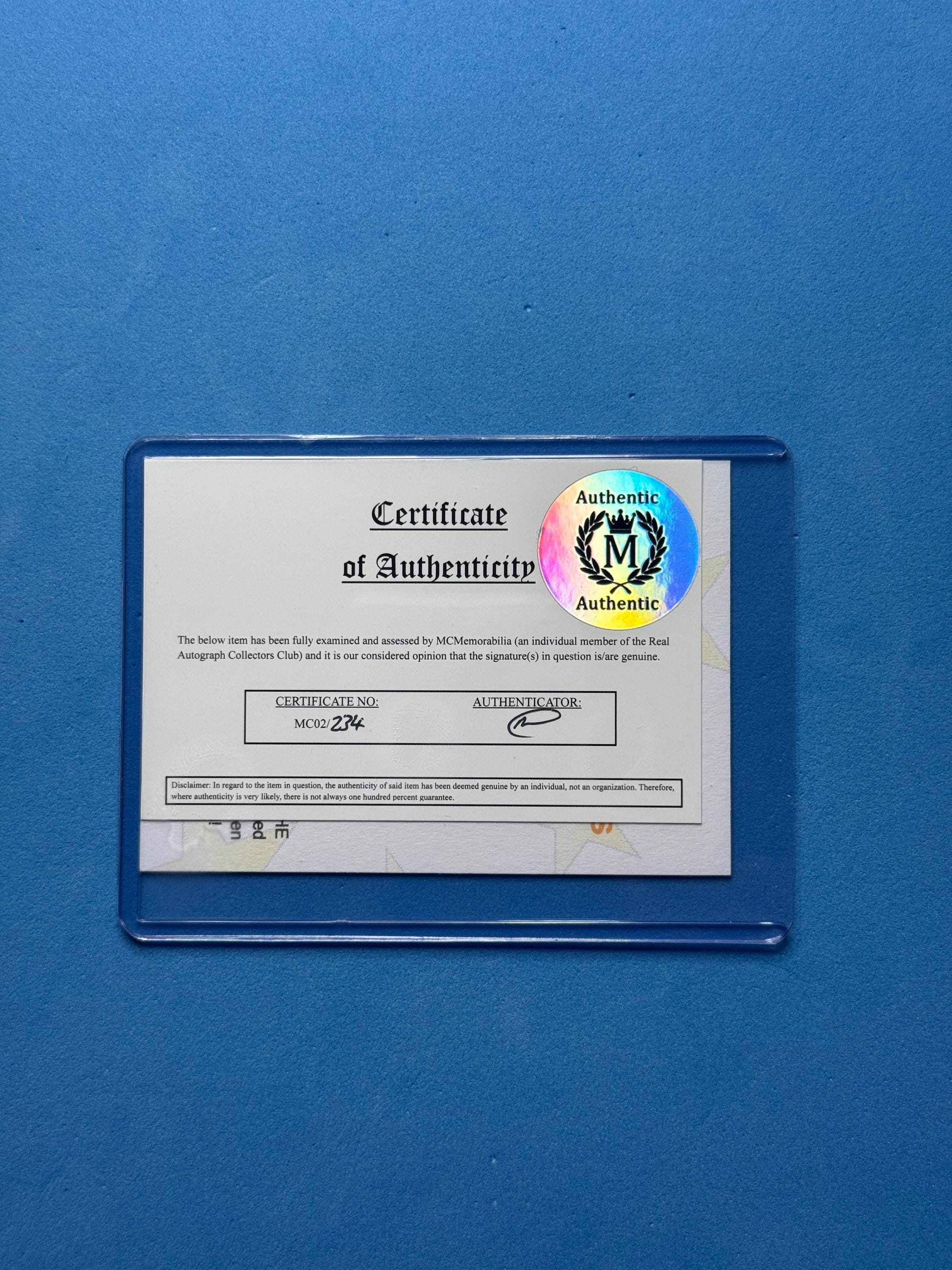 ミラ・ジョヴォヴィッチ　直筆サイン　オートグラフ　8×10インチ　東京コミコン ミラ・ジョヴォヴィッチ 直筆オートグラフ | オートグラフ（直筆サイン