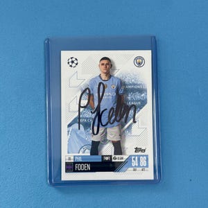 Phil Foden signierte Match Attax Karte mit COA