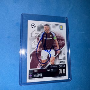 John McGinn signierte Match Attax Karte mit COA