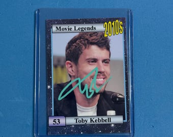 アーロン・テイラー＝ジョンソンのサイン入りコレクターズアイテム