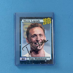Tom Huddleston signierte Sammelkarte 'Movie Legends' Sammelkarte mit COA