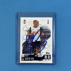 Micky Van de Ven signierte Match Attax Karte mit COA