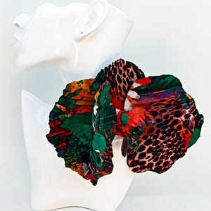 Groene corsage bloemenbroche. Grote bloemenbroche. Grote speld. Grote broche. Casual broche. Speldbloem groot. Uniek cadeau voor haar Trouwbroche