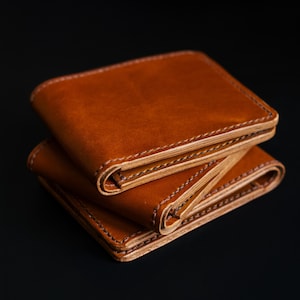 Regalo para él: billetera plegable de cuero natural hecha a mano, marrón natural, regalo para esposo, billetera clásica, billetera de cuero hecha a mano