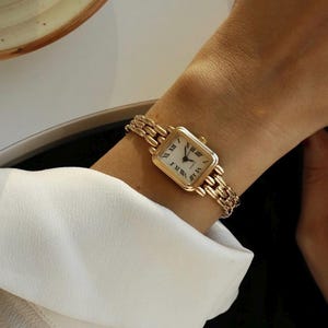 Wrist Watch for Women, Present for Her, Silver and Gold Colour, Vintage Design, White, Mother's Day Gift, Roman Numeral, Minimalist watch