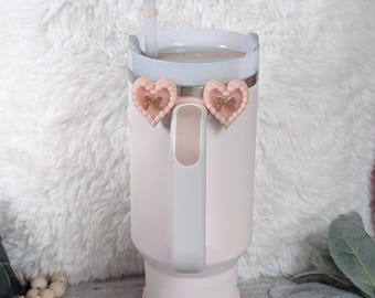 Funda para vaso con lazo de corazón, puño con asa o tapa de paja para San Valentín, dije para vaso con glaseado de pastel de terciopelo