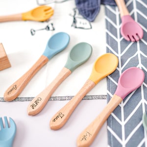 Ustensiles personnalisés en silicone pour bébé, coffret cadeau personnalisé baby shower, prénom unique pour nouveau-né, cadeau biberon haut de gamme