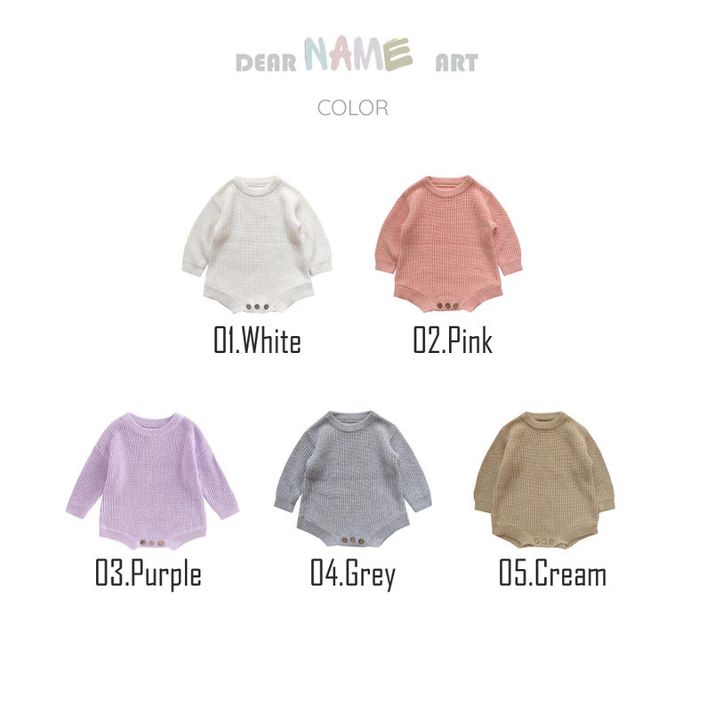 Puede incluir: Cinco peleles para beb&eacute;s en diferentes colores: blanco, rosa, morado, gris y crema. Cada pelele tiene mangas largas y cuello redondo. El texto "DEAR NAME ART COLOR" est&aacute; en la parte superior, con nombres y n&uacute;meros de colores debajo.