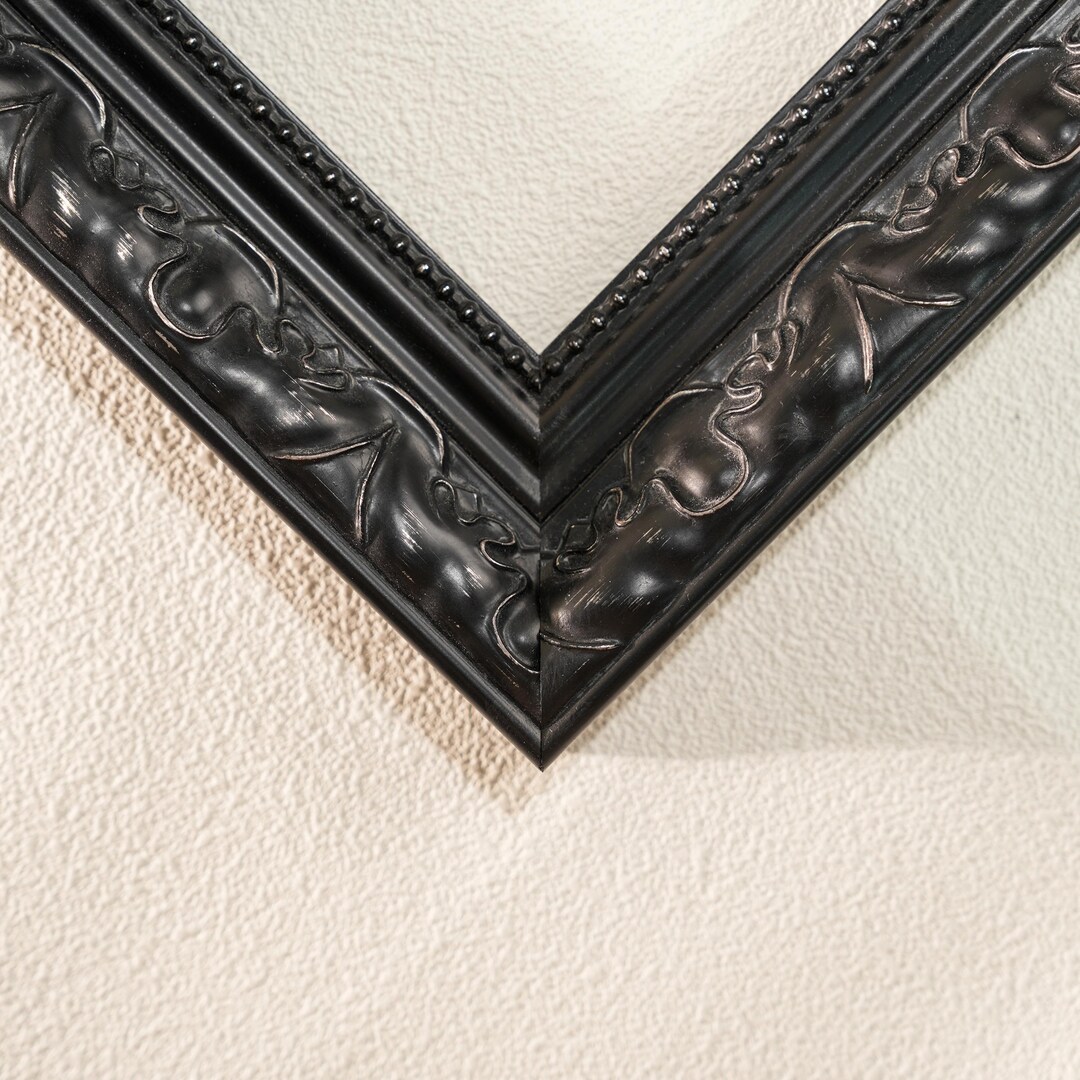 TILPAWOGGA Gothic Light Switch Cover Plate – Ornate Baroque Design With Crown Detail, Matte Black, Double Toggle, 3D Printed Wall Plate