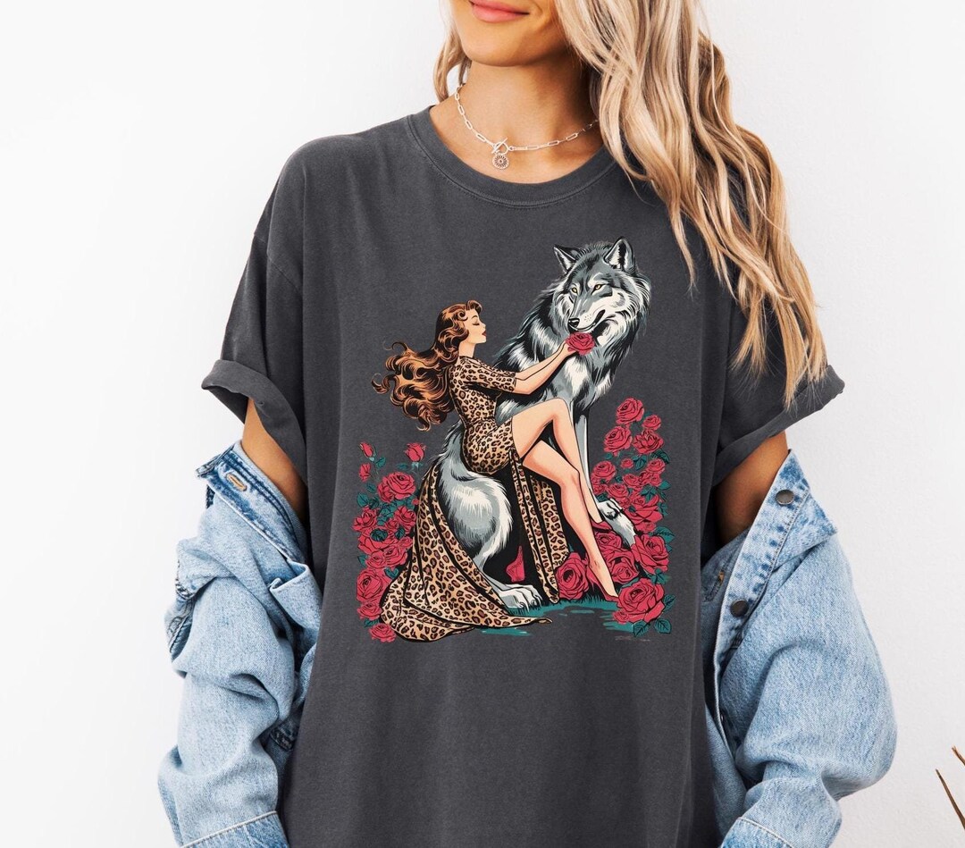 Wolf Lovers Shirt Girl Who Loves Runs Wolves Cute Vintage Wild Cool Tee ...