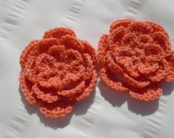 Crocheted flowers set of 2 appliques 2.5 inch embellishment motif mango