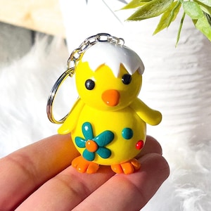 Kawaii chick keychain made of polymer clay, perfect for Easter, a miniature and colorful animal, a springtime gift for her.