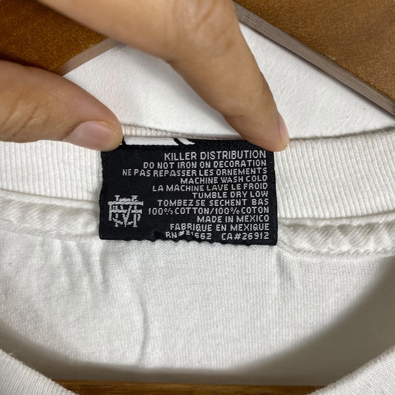 Rare!! FAMOUS STARS & STRAPS Family Forever Graphic T… - Gem