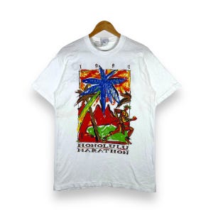 Rare!! Vintage 1994 NIKE HONOLULU MARATHON There Is No Finish Line Tee Shirt Medium Size