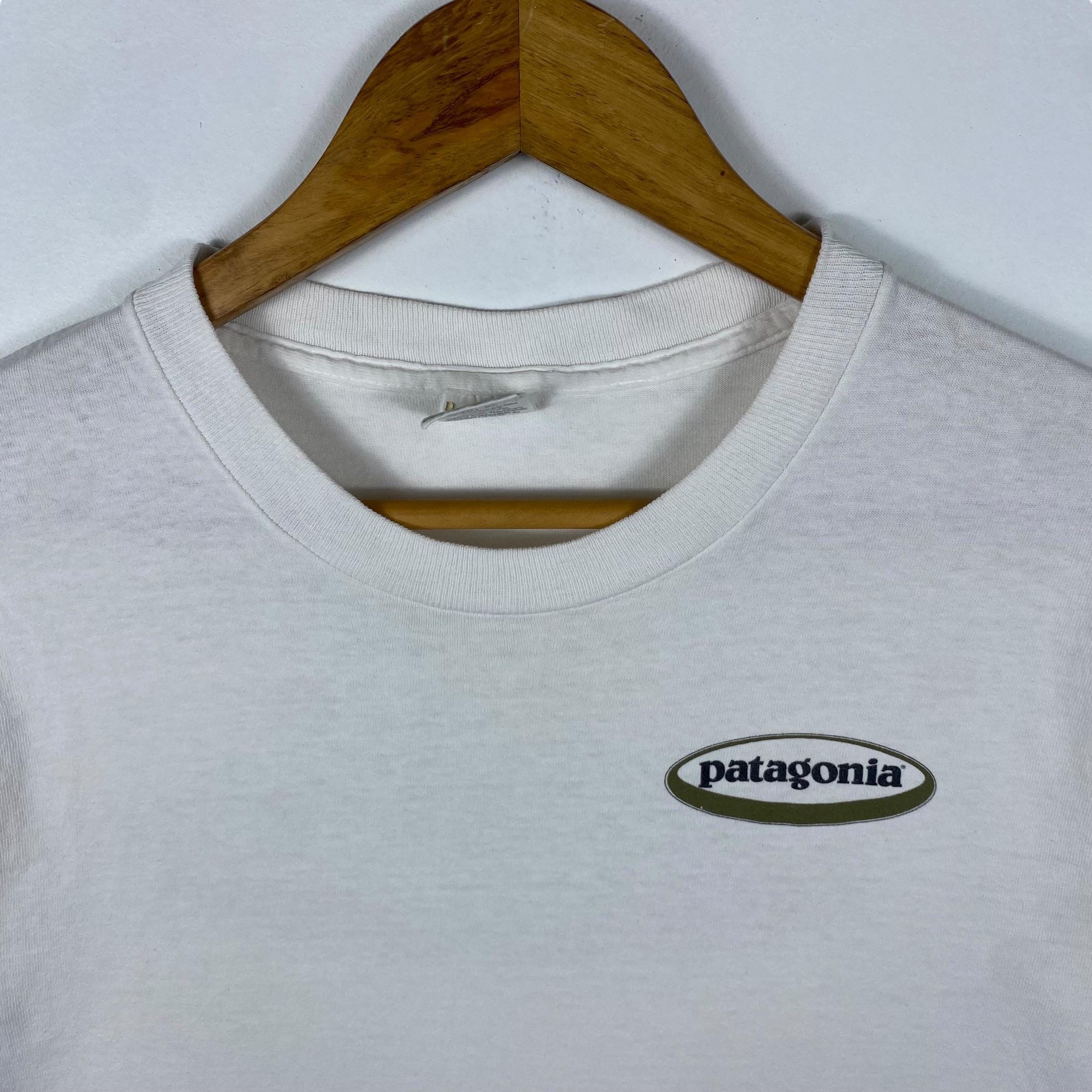 Rare!! Vintage 00's PATAGONIA Logo Graphic Tee Shirt Small Size