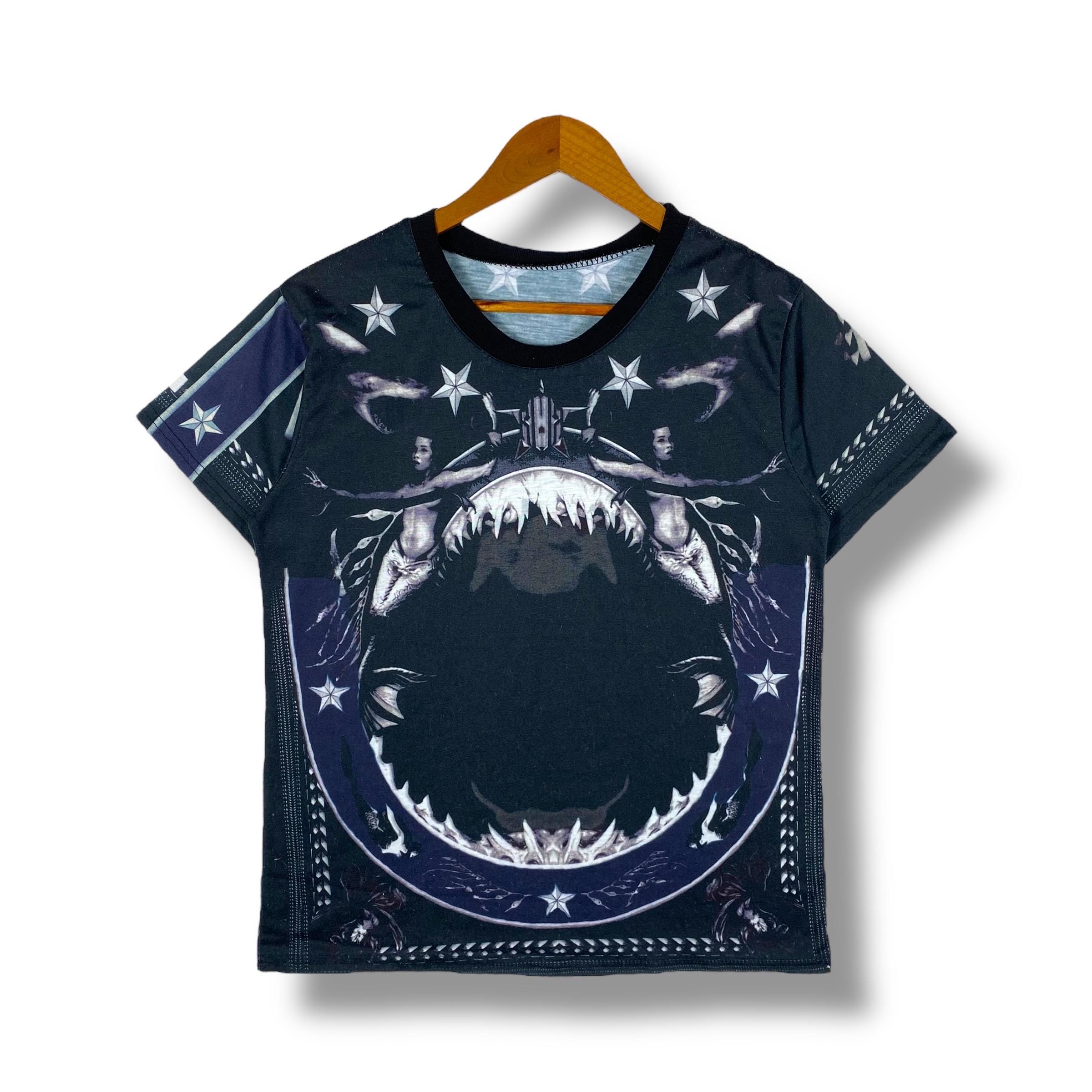 Iconic Givenchy Shark T Shirt Givenchy GIVENCHY PARIS SHARK LOGO