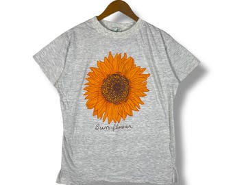 Rare!! Vintage 90's SUNFLOWER Art Graphic Tee Shirt Medium Size