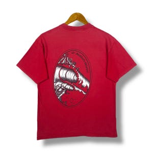 Rare!! Vintage 00&#39;s NAISH WAVE Surfing Apparel Graphic Surf Tee Shirt Medium Size