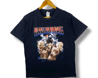 レア!! 韓国アイドルグループ グラフィック フェード加工Tシャツ 特大 レア!! 韓国アイドルグループ グラフィック フェード加工Tシャツ 特大