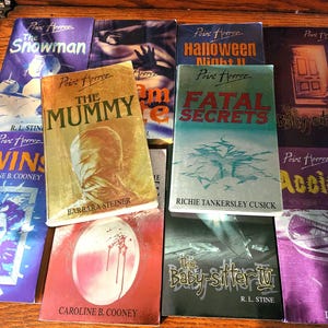 Point Horror Special Edition Foil / Shiny Covers - 90s/00s Vintage Scholastic Young Adult Horror Series
