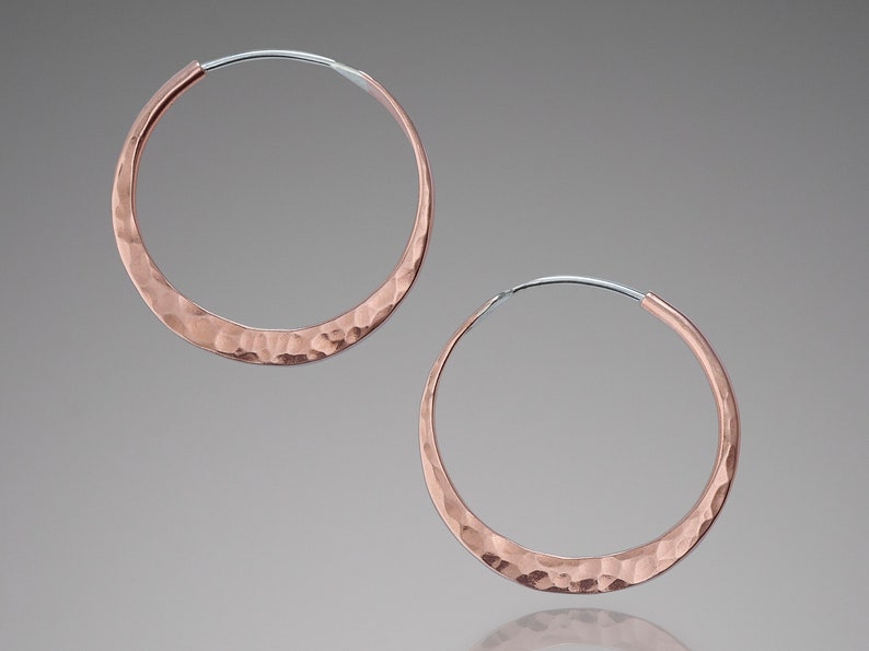 Extra Small 1 inch Copper Hoop Earrings • Tiny Hoop Earrings • Delicate Minimalist Copper Hoops • Lightweight Hammered Copper Earrings