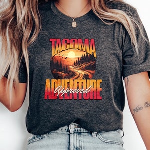 Tacoma Adventure goedgekeurd uniseks T-shirt - overlanding en offroad - shirt, cadeau voor vrachtwagenliefhebbers, avonturiers