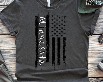ミネソタ州アメリカ国旗Tシャツ - ダメージ加工グラフィックTシャツ、ユニセックスフィット - カスタムステートプライドシャツ