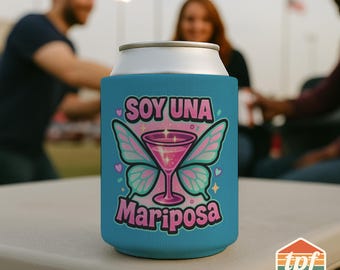 Soy Una Mariposa Can Cooler - Vanderpump Rules Beer Can Cooler Celebrating Kristen Doute's Iconic Quote, KOO-SDRA-00026-BL