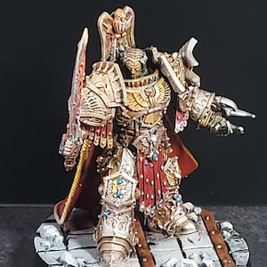 Painted tabletop minature wargame model. Golden King