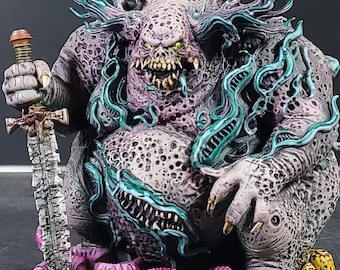 Modelo en miniatura pintado para juegos de guerra de mesa. Demonio de la plaga con espada.