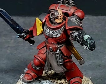Warhammer 40k: painted Blood Angels Lieutenant